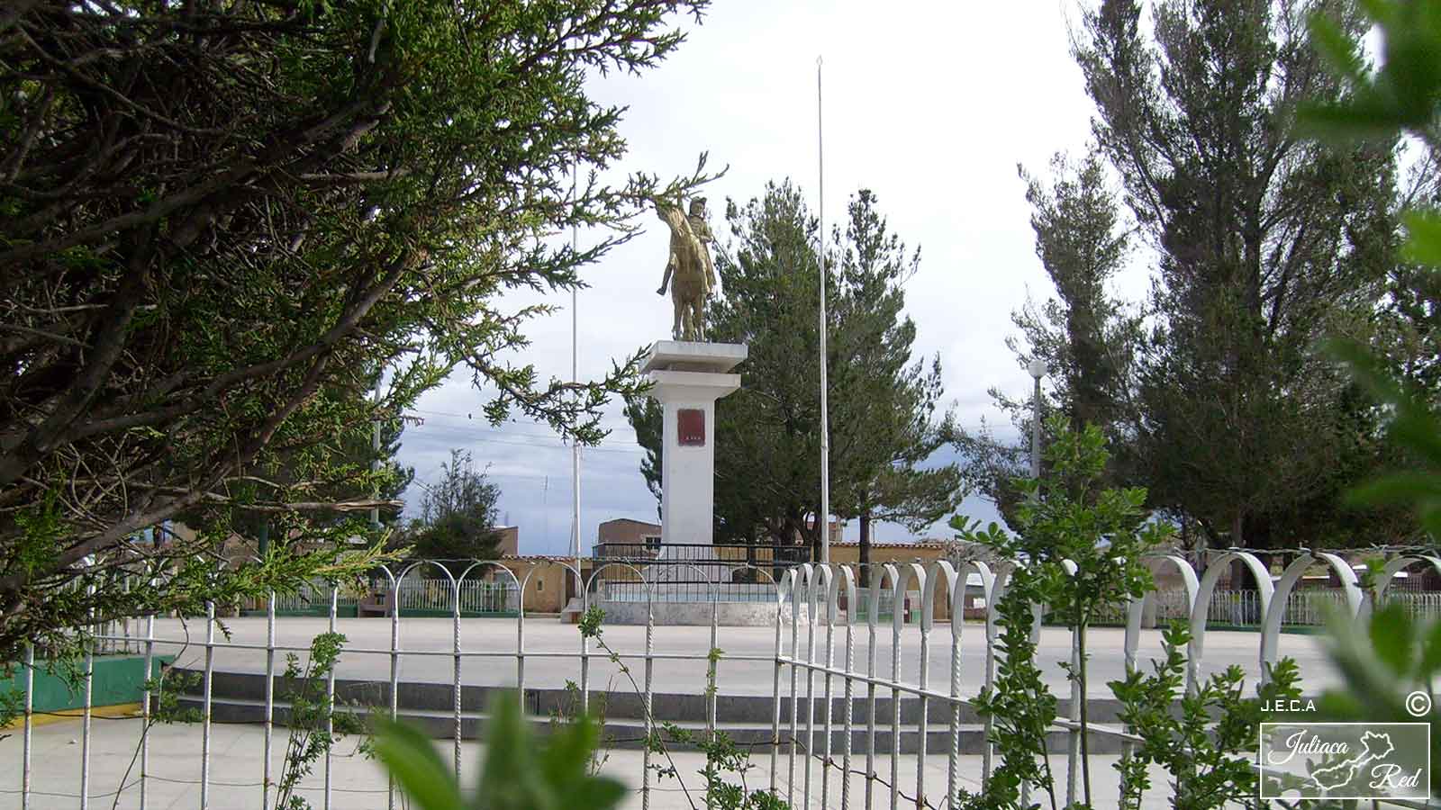 Monumento a Don José de San Martin, Caracoto Puno
