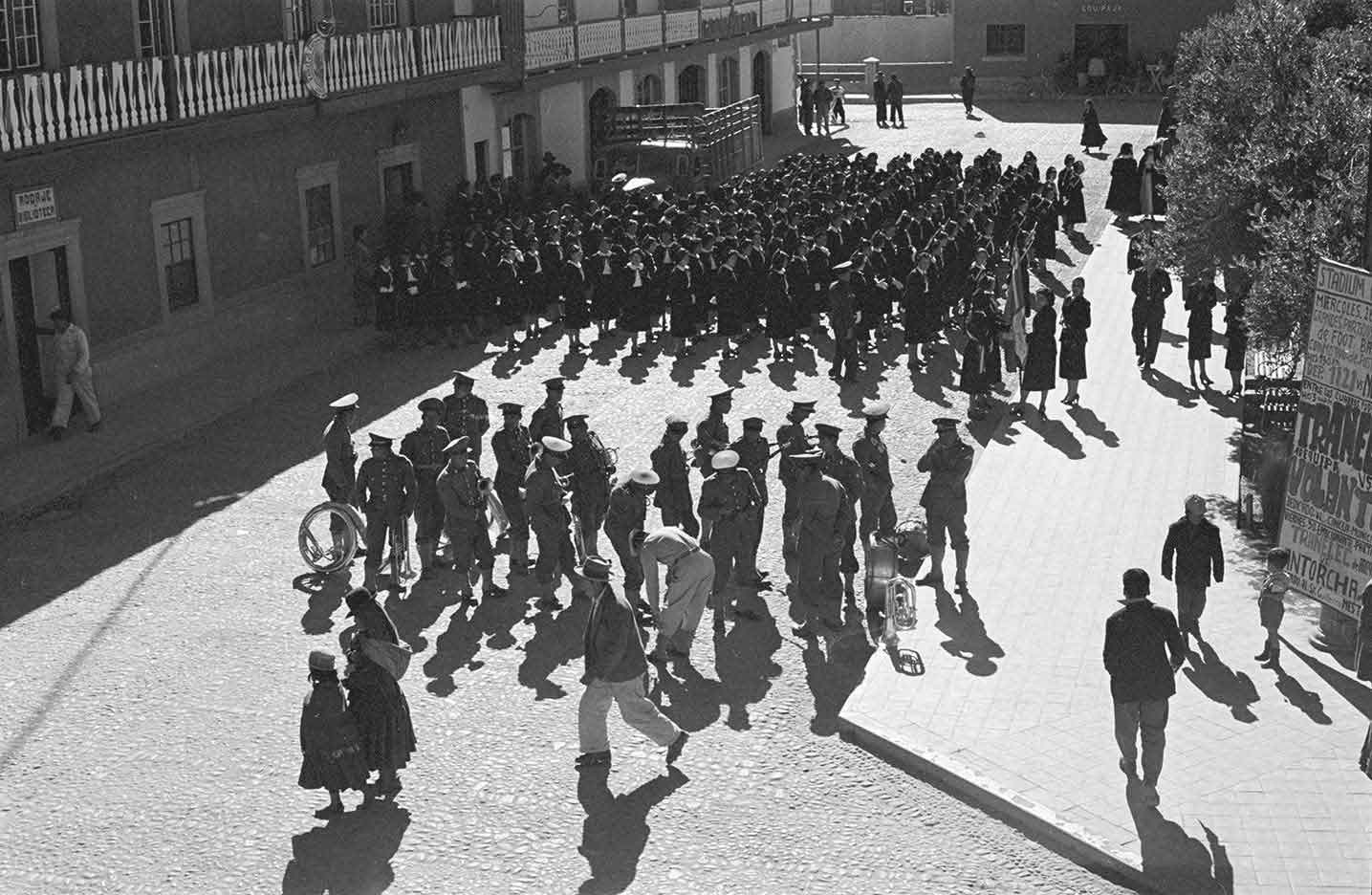 Desfile Plaza Bolognesi de Juliaca, 1954