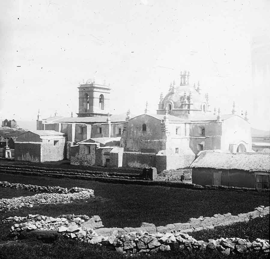 Costado de la Iglesia Santa Catalina, 1920